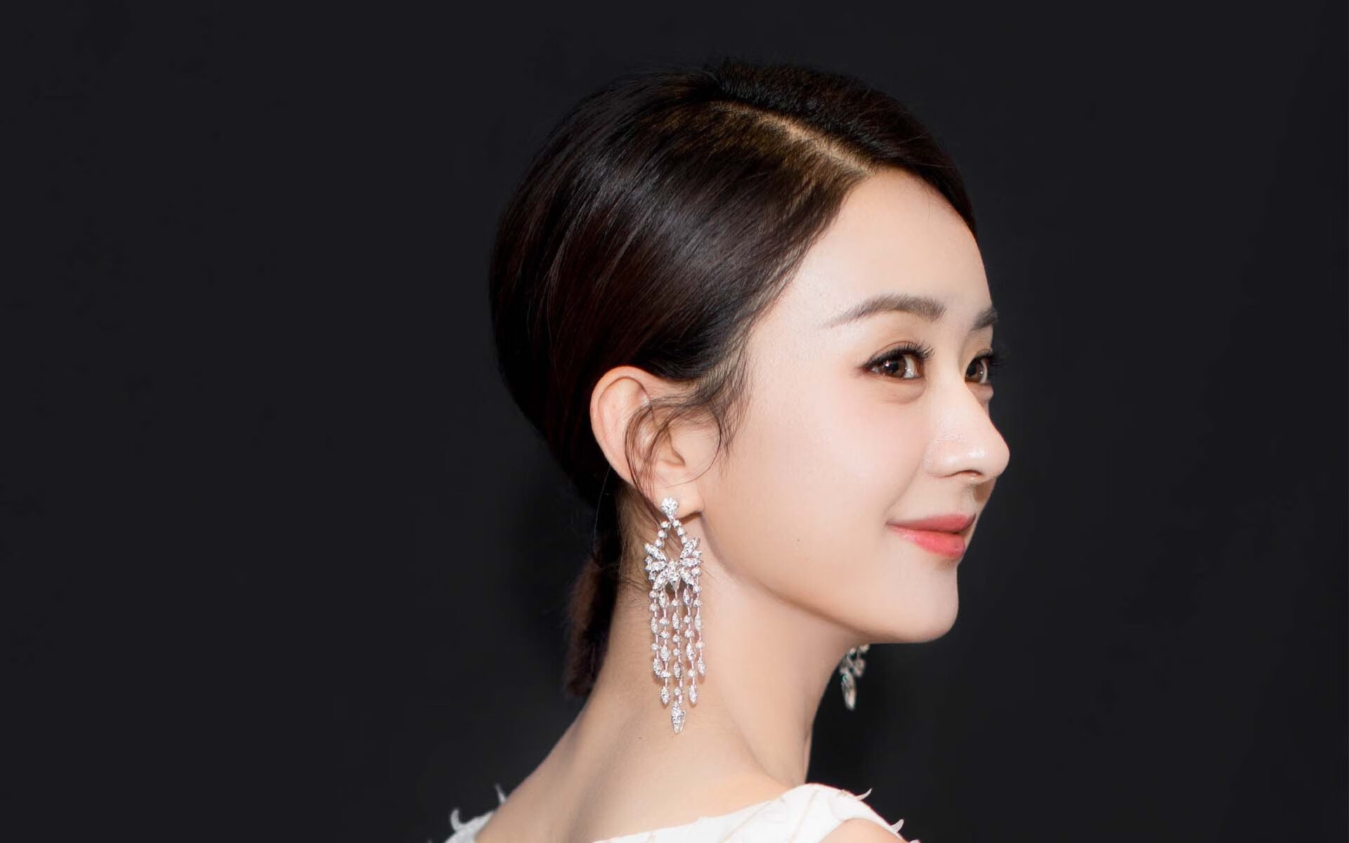 开云中国-英超球员比赛后心率恢复曲线被用于训练调整，英超球员场均跑动