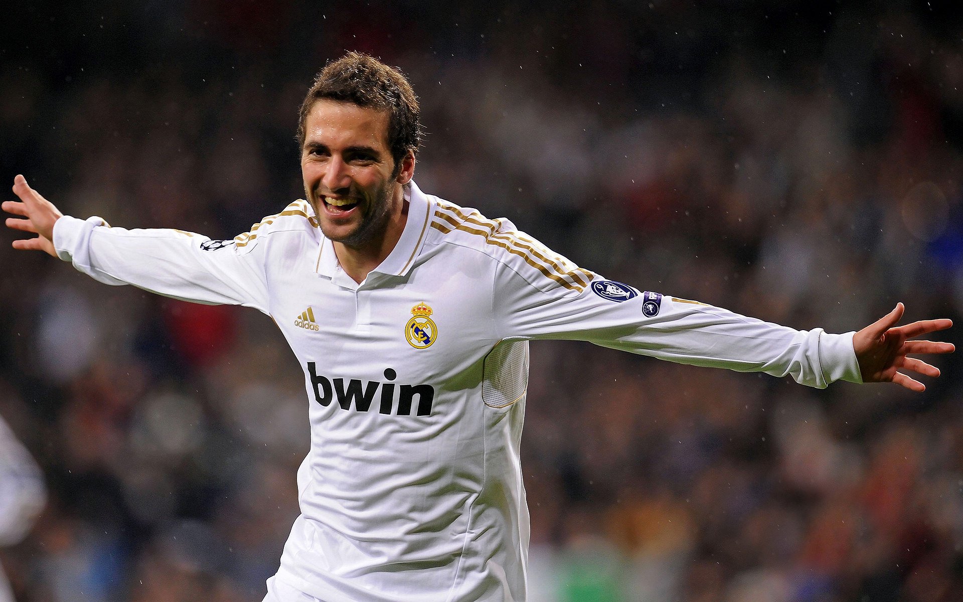 欧冠小组赛：尤文小胜安特卫普止住连败 仍位列小组第三形势危险